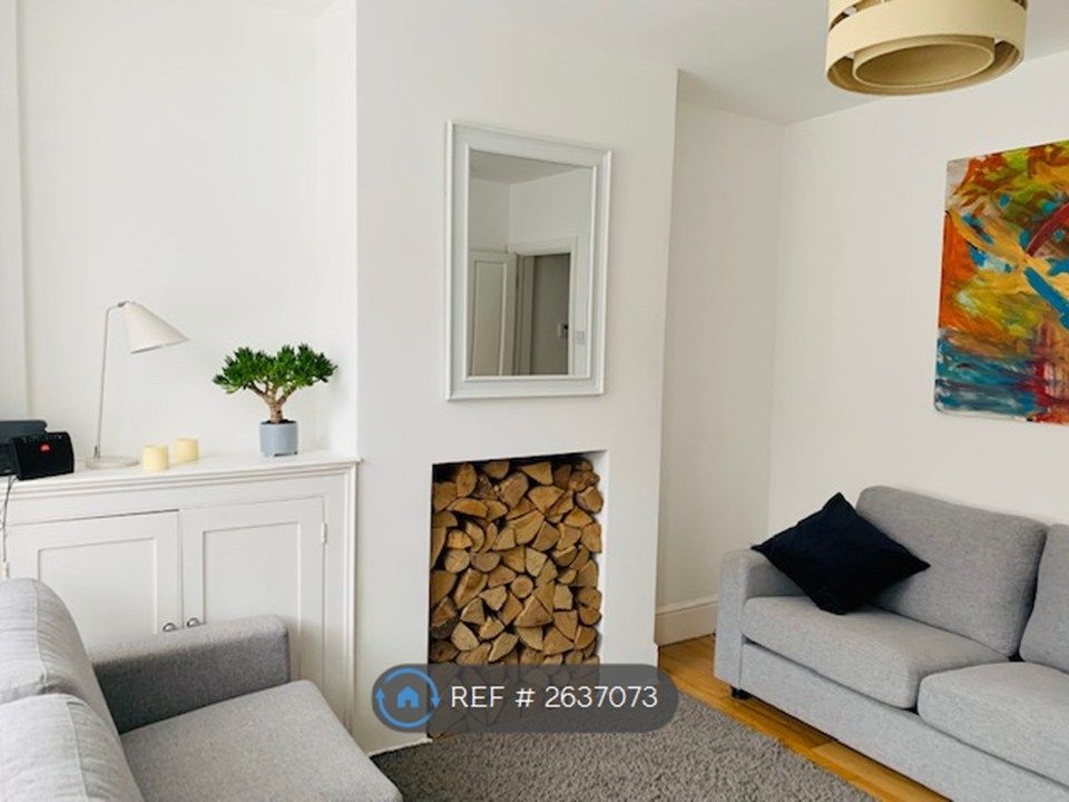 Property photo 1 of 7 Sitting Room