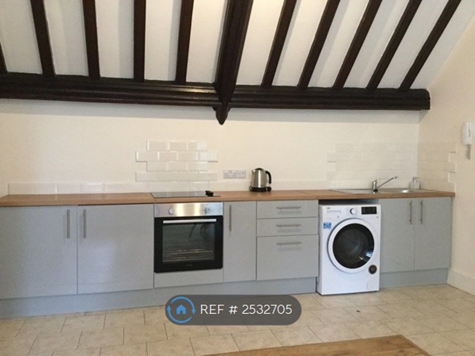 Property photo 1 of 4 Kitchen