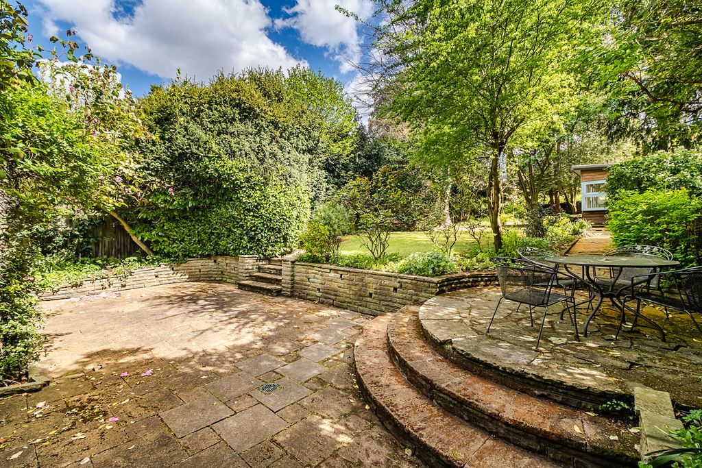 Property photo 3 of 31