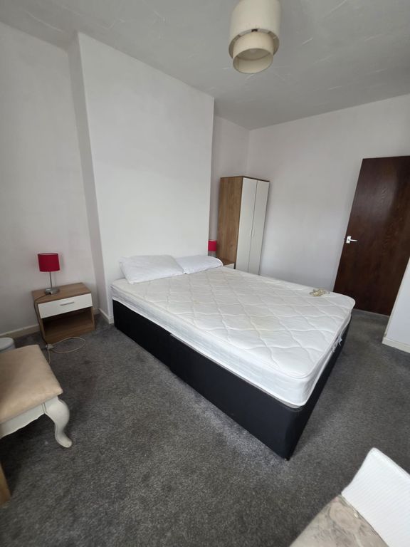 Additional image 9 of 2 bed flat to rentMostyn Ave, Llandudno LL30