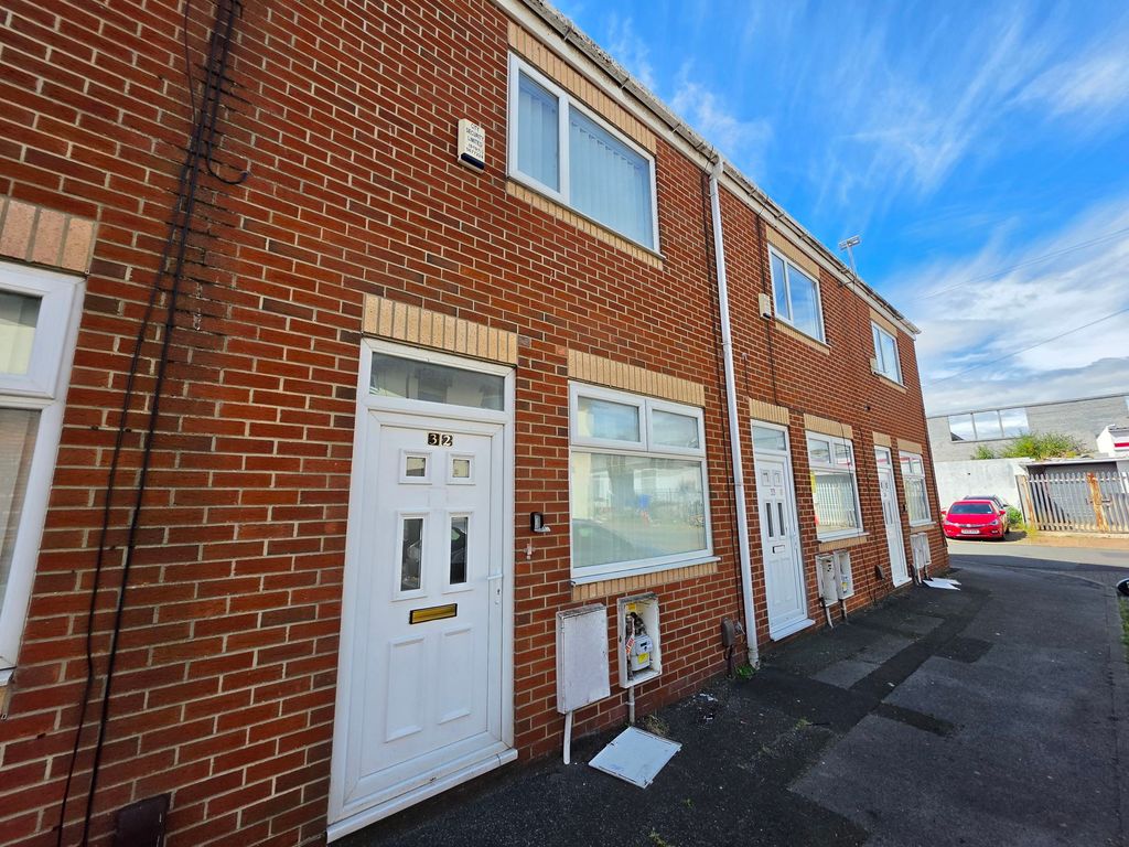 Property photo 1 of 11
