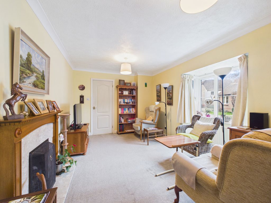 Property photo 2 of 20 Cam04018G0-Pr0435-Still021