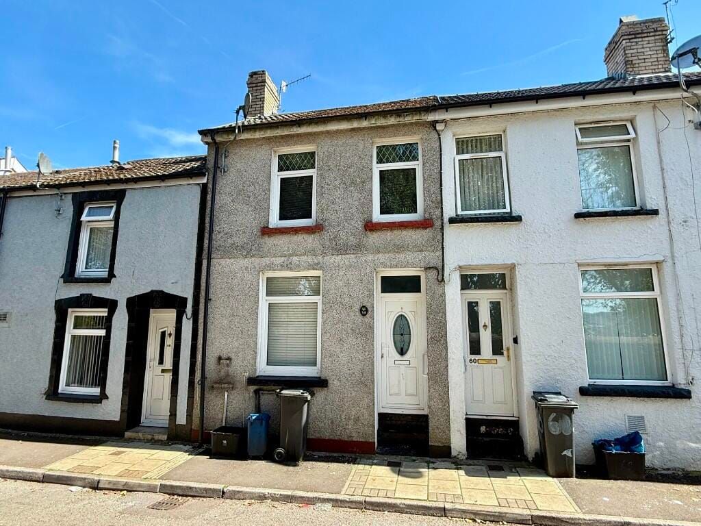 Property photo 1 of 9