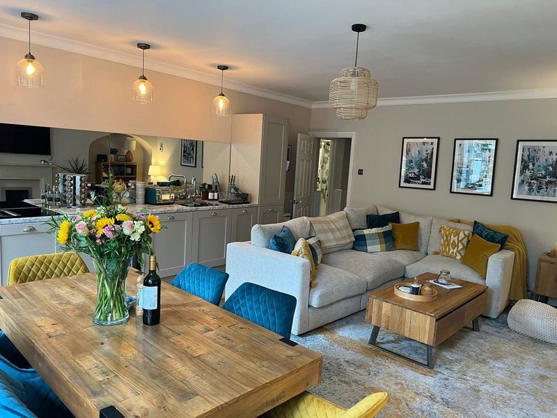 Property photo 1 of 17 Photo 2