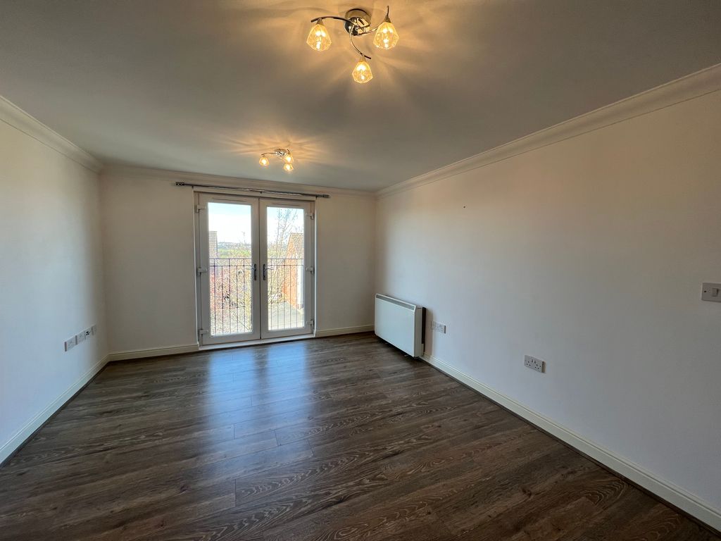 Property photo 1 of 6 Balcony