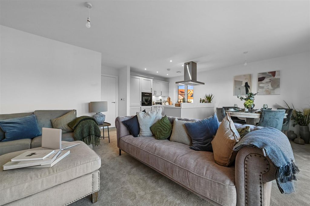 Property photo 3 of 29