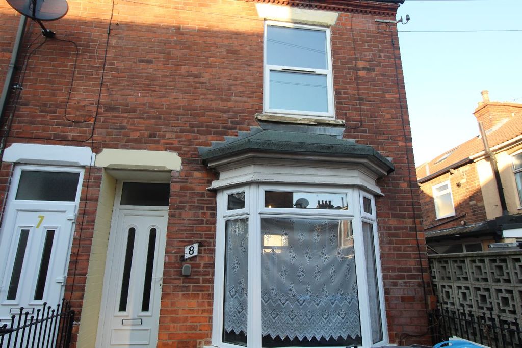 Property photo 1 of 12