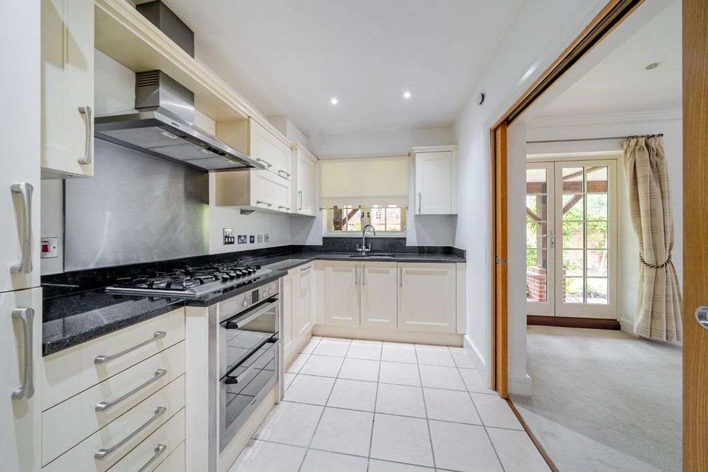Property photo 3 of 12 Picture No. 05