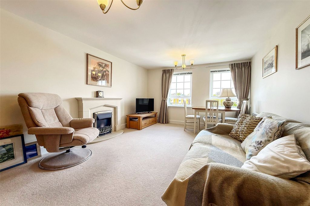 Property photo 3 of 11 Picture No. 02