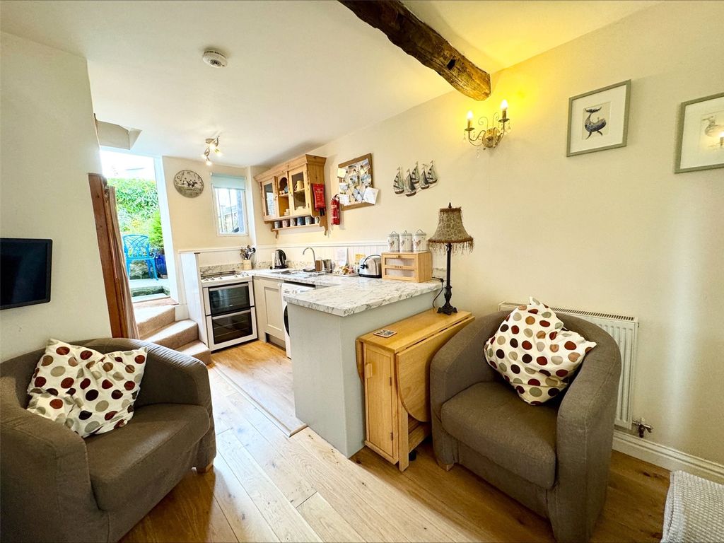 Property photo 3 of 9 Picture No. 18