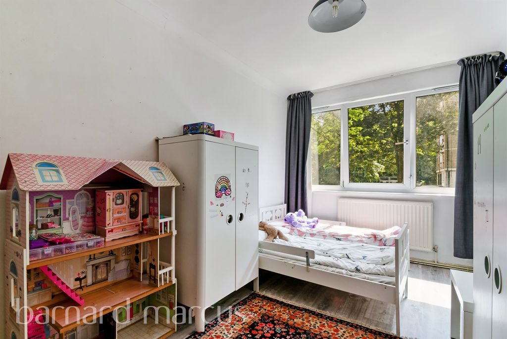 Property photo 3 of 8