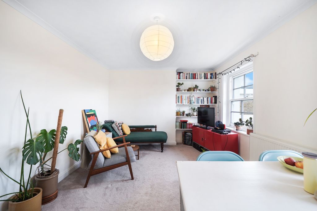 Property photo 3 of 11