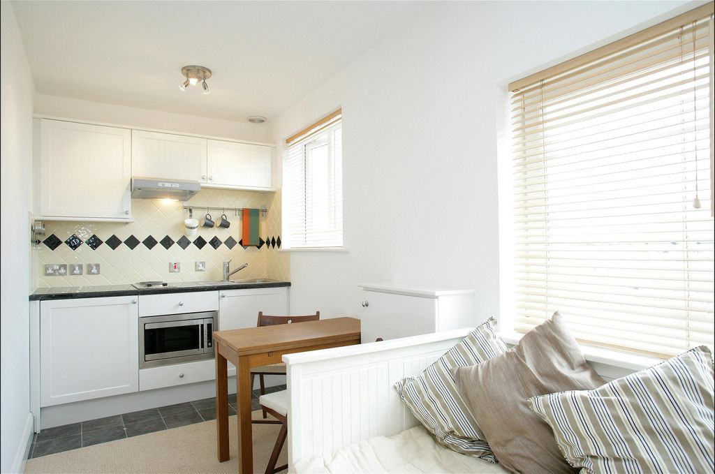 Property photo 2 of 5 Image00002ee.Jpg