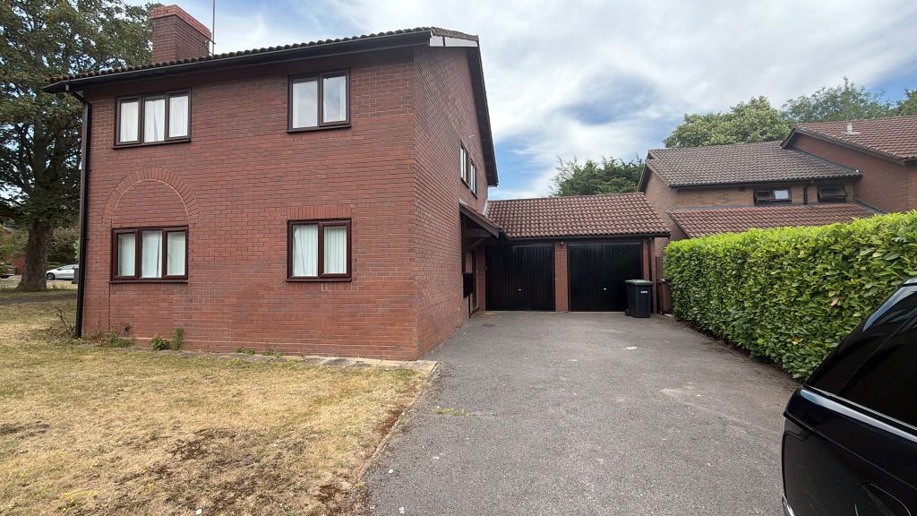 Property photo 2 of 21
