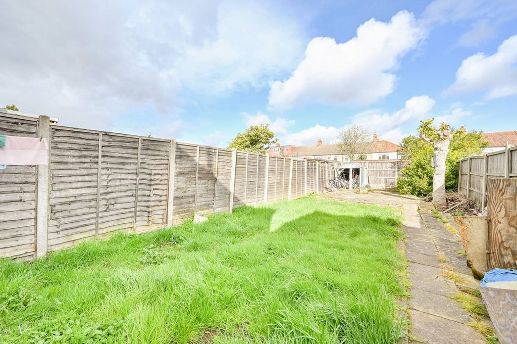 Property photo 1 of 7