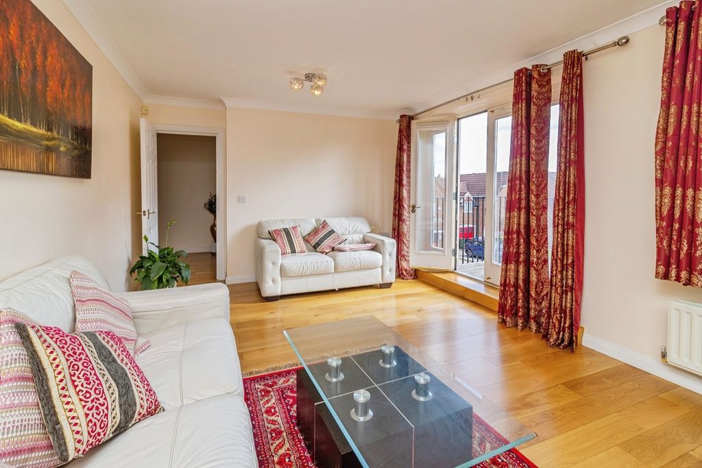 Property photo 3 of 17 Photo