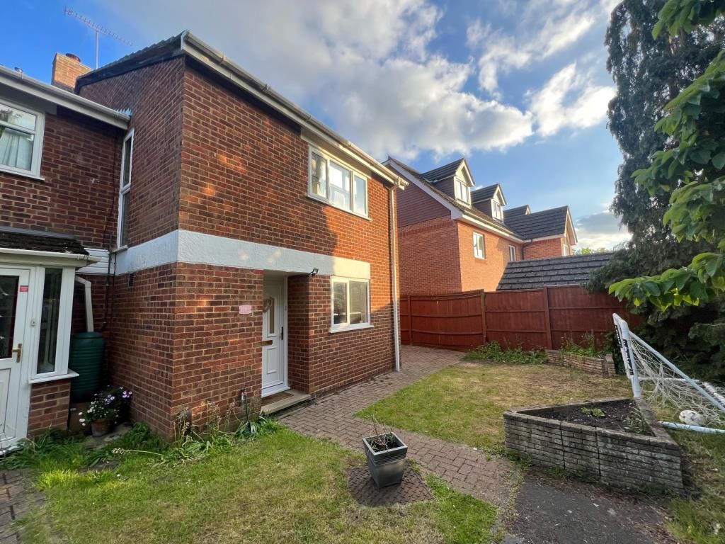 Property photo 1 of 7 External