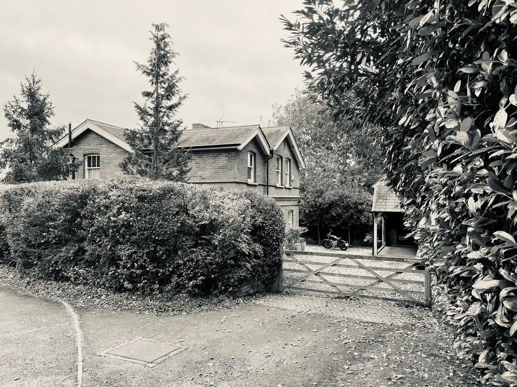 Property photo 1 of 13 Private Road Frontage