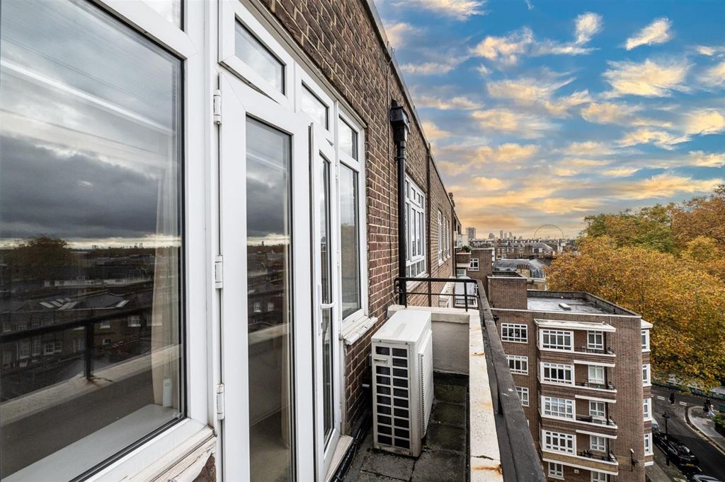 Property photo 2 of 11 Photo 1