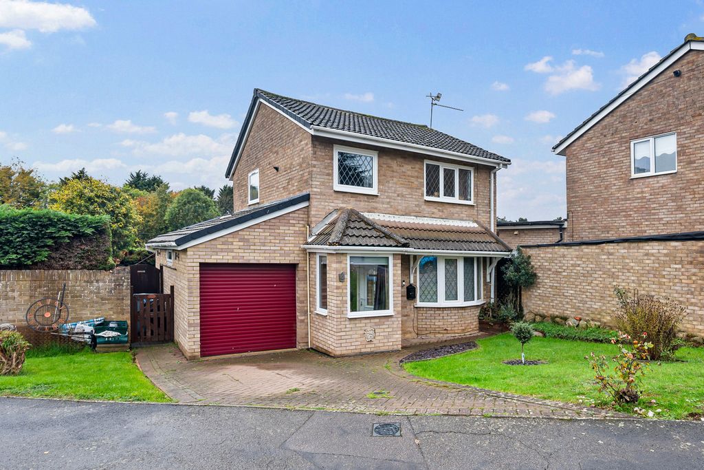 Property photo 1 of 27