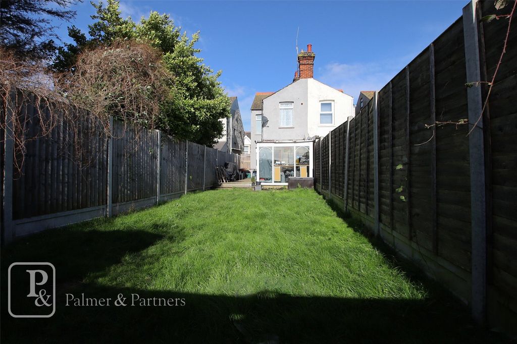 Property photo 3 of 16 Picture No. 13