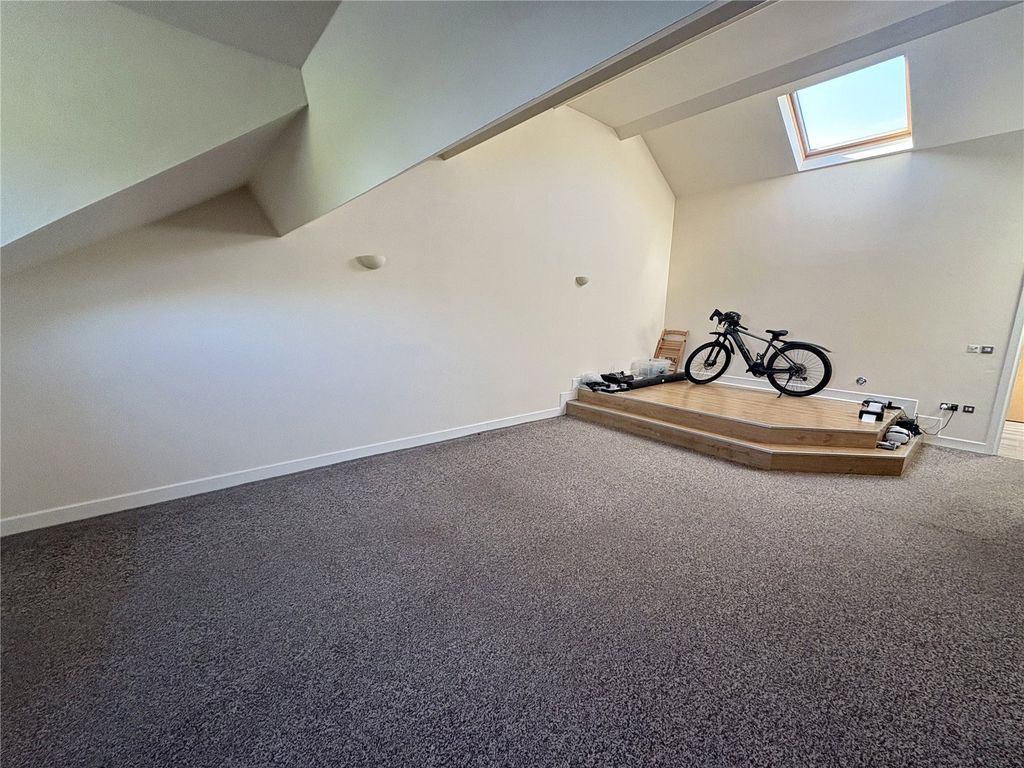 Property photo 2 of 12 Picture No. 04