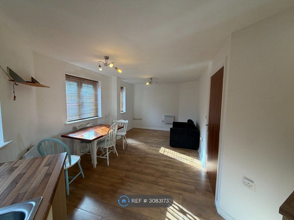 Property photo 2 of 13 Livingroom / Diner