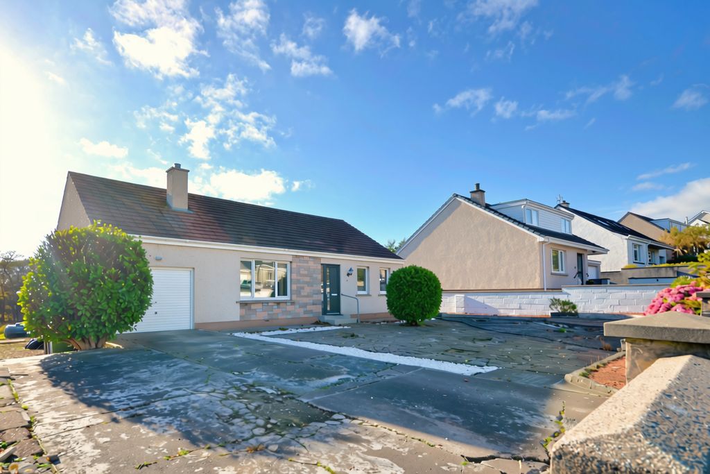 Property photo 1 of 44