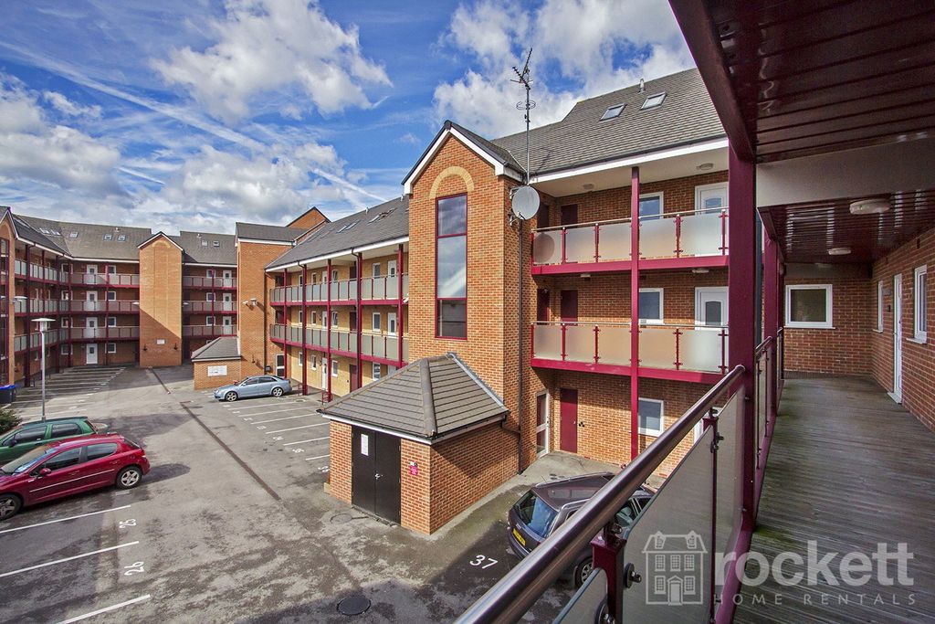 Property photo 1 of 28 Picture No. 01