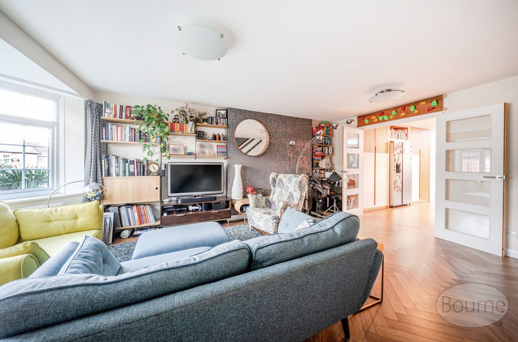 Property photo 3 of 14 7Cf93201-Fa89-4Ea...