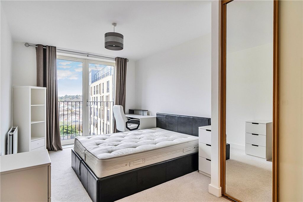 Property photo 2 of 12 Picture No. 16