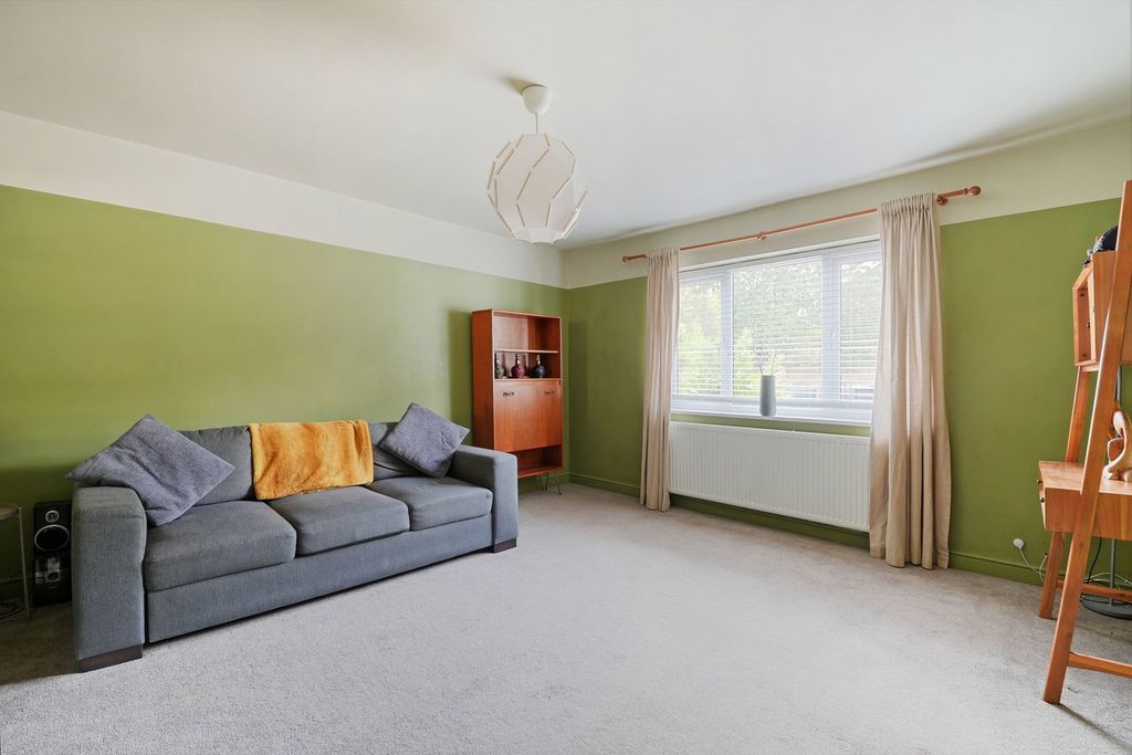 Property photo 3 of 25