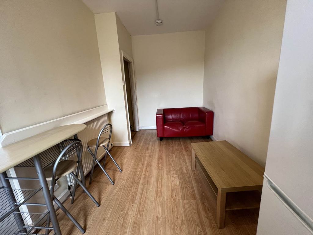 Property photo 3 of 11 Img_9017
