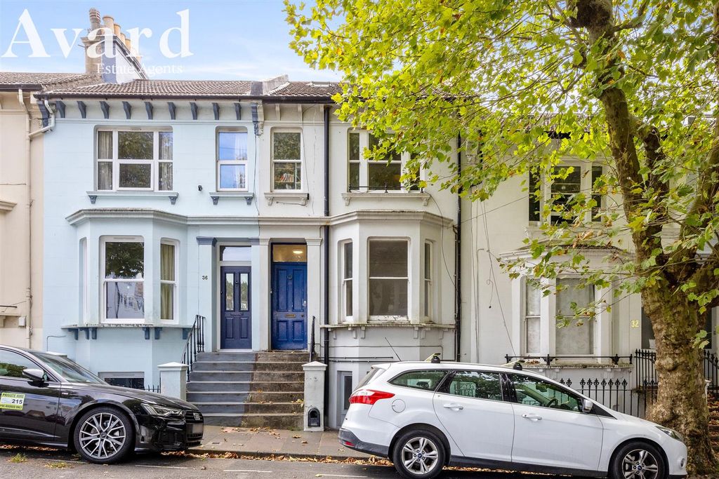 Property photo 1 of 19 Clyde Road, 34-018.Jpg