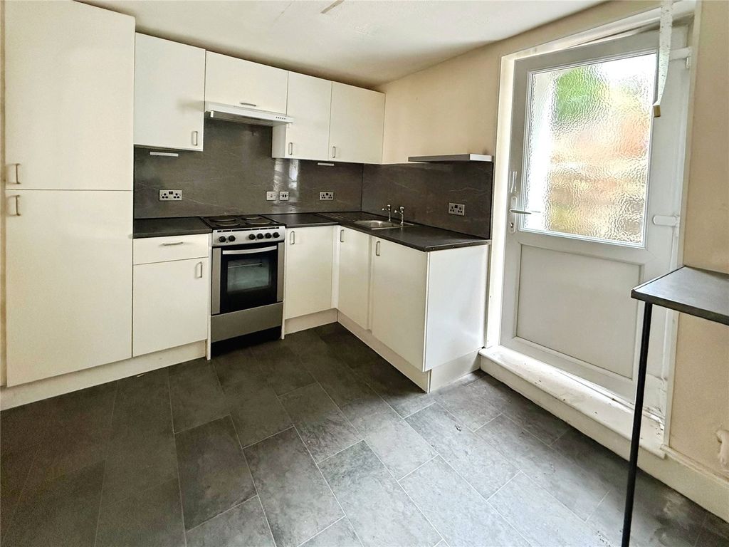 Property photo 3 of 10 Picture No. 16