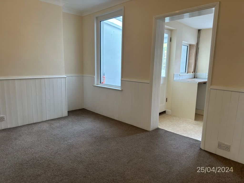 Property photo 3 of 10 Img_8814