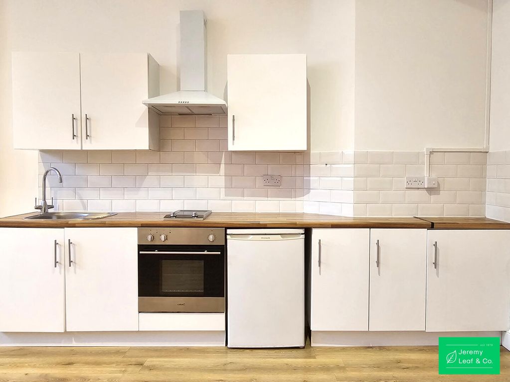 Property photo 2 of 4 Kitchen