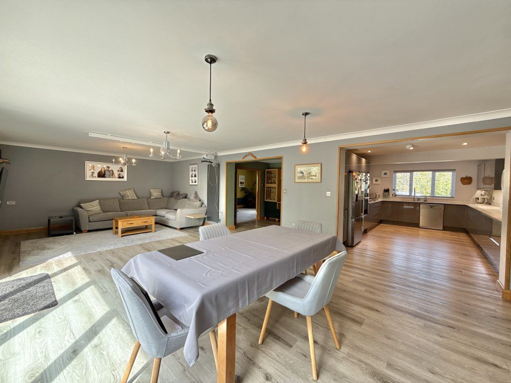 Property photo 3 of 32
