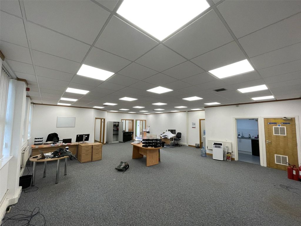 Property photo 3 of 7 Picture No. 01