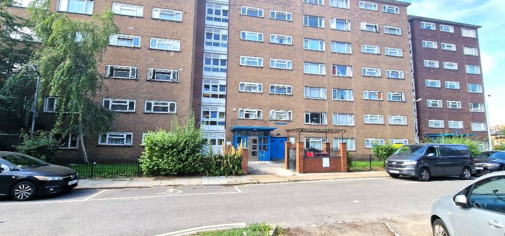 Property photo 2 of 13