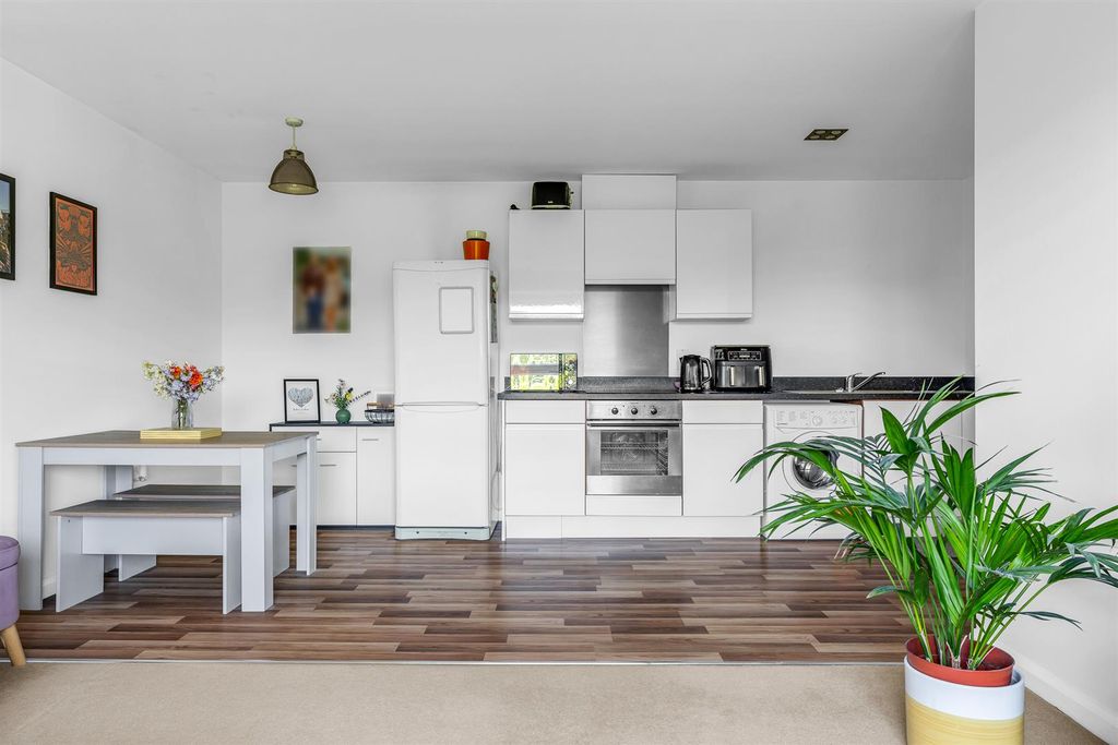 Property photo 2 of 15 Internal-12.Jpg