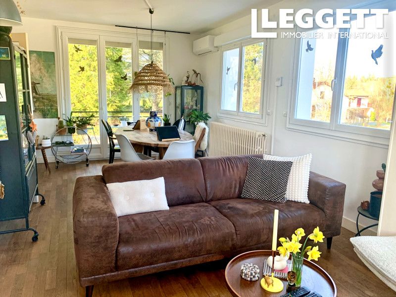 Property photo 3 of 10