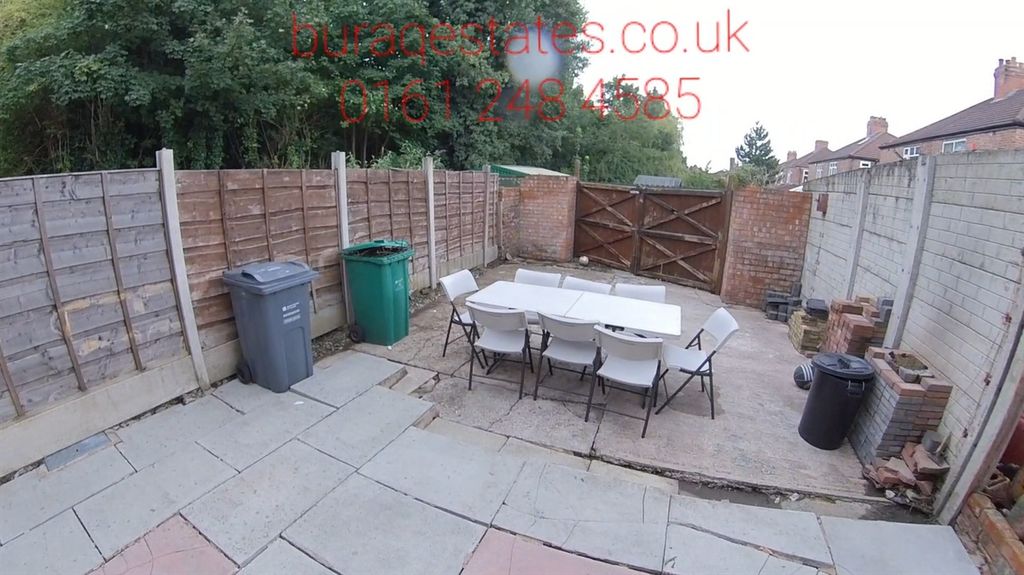 Property photo 2 of 15 A Quiet And Private Outdoor Garden Space With Ampl...
