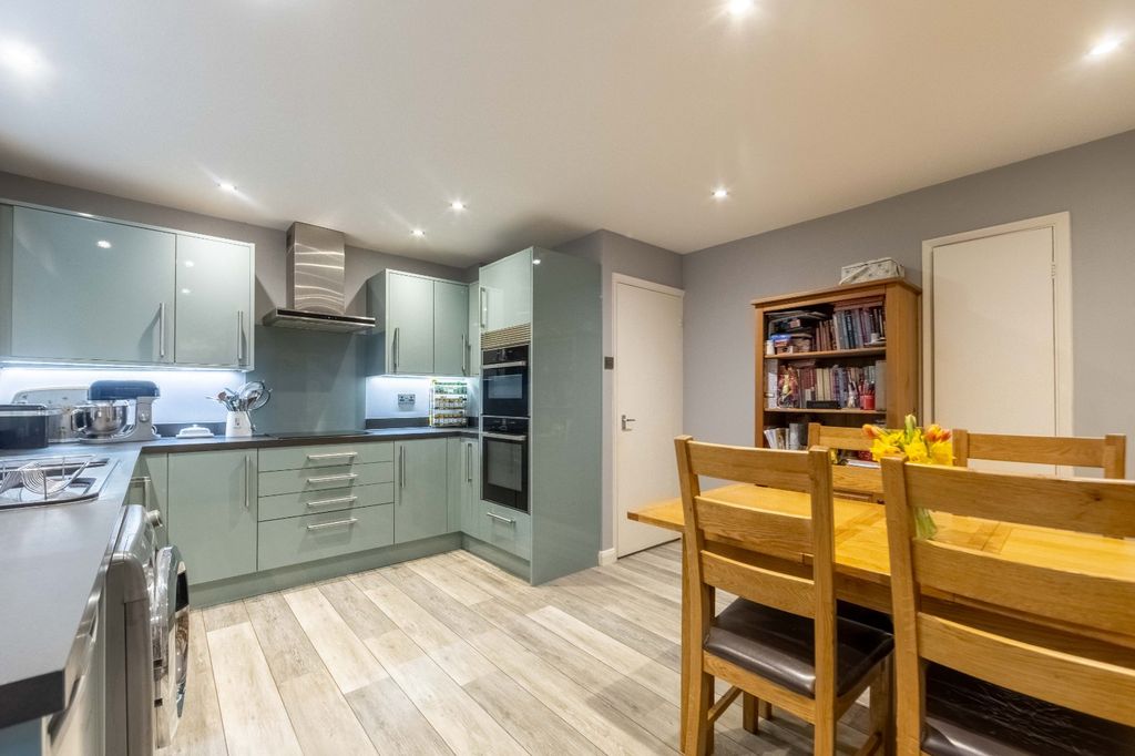 Property photo 3 of 14 Picture 3