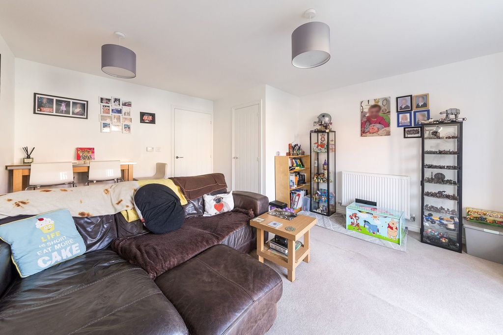 Property photo 3 of 12