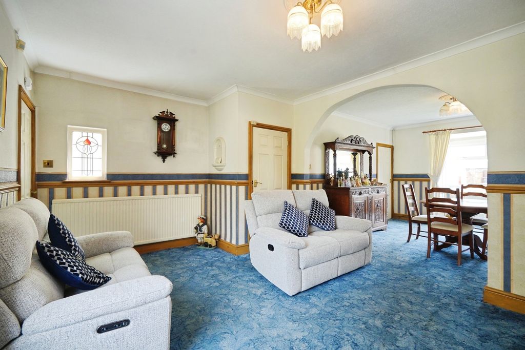 Property photo 3 of 19 Pbox-Img.Jpg