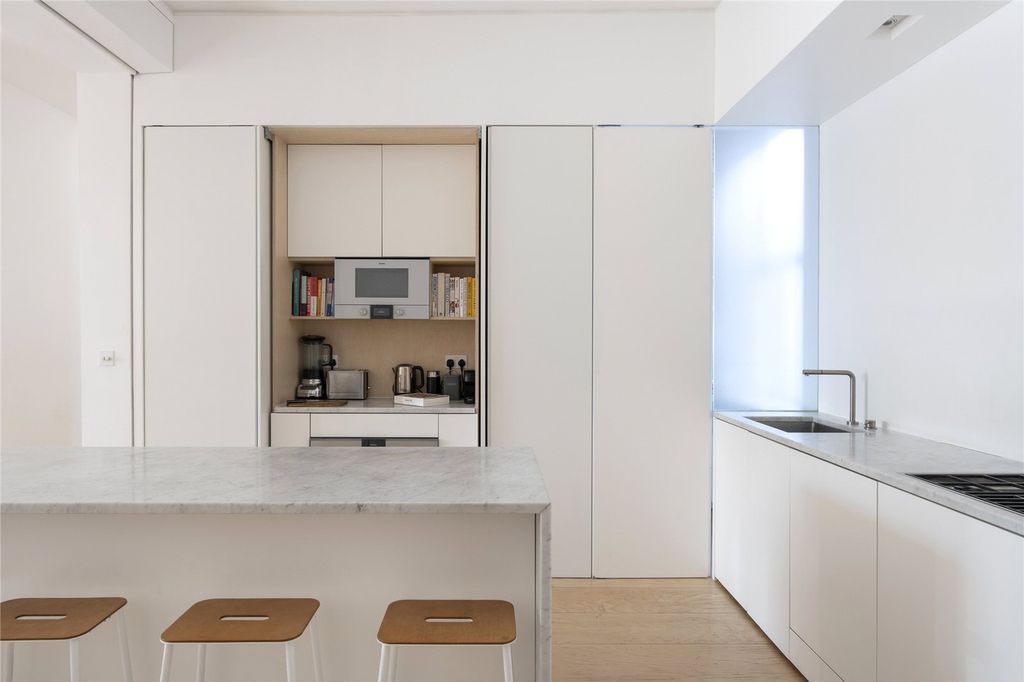 Property photo 2 of 20 Picture No. 10