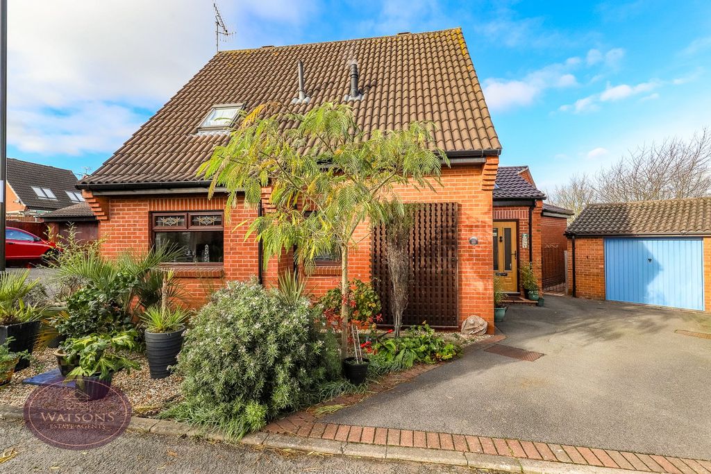 Property photo 1 of 36