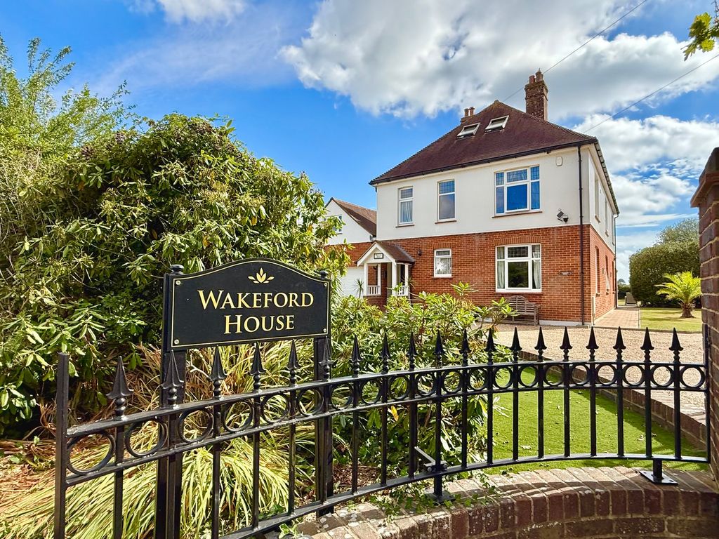 Property photo 1 of 36