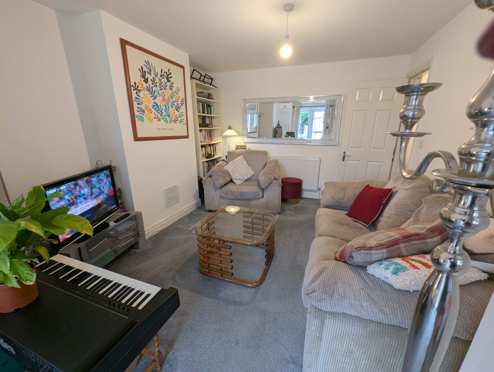 Property photo 3 of 14 Living Room